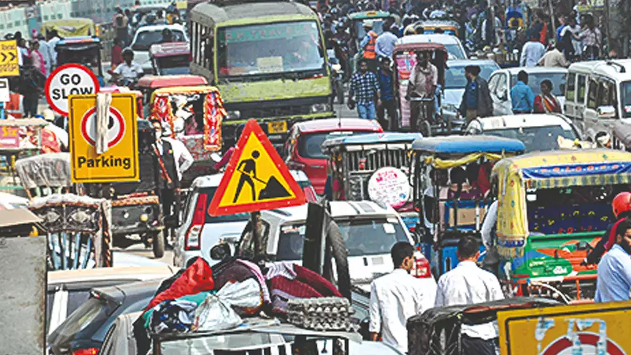  Speed of Vehicles Increases on This Road as Soon as Kinners Are Seen, Police Troubled