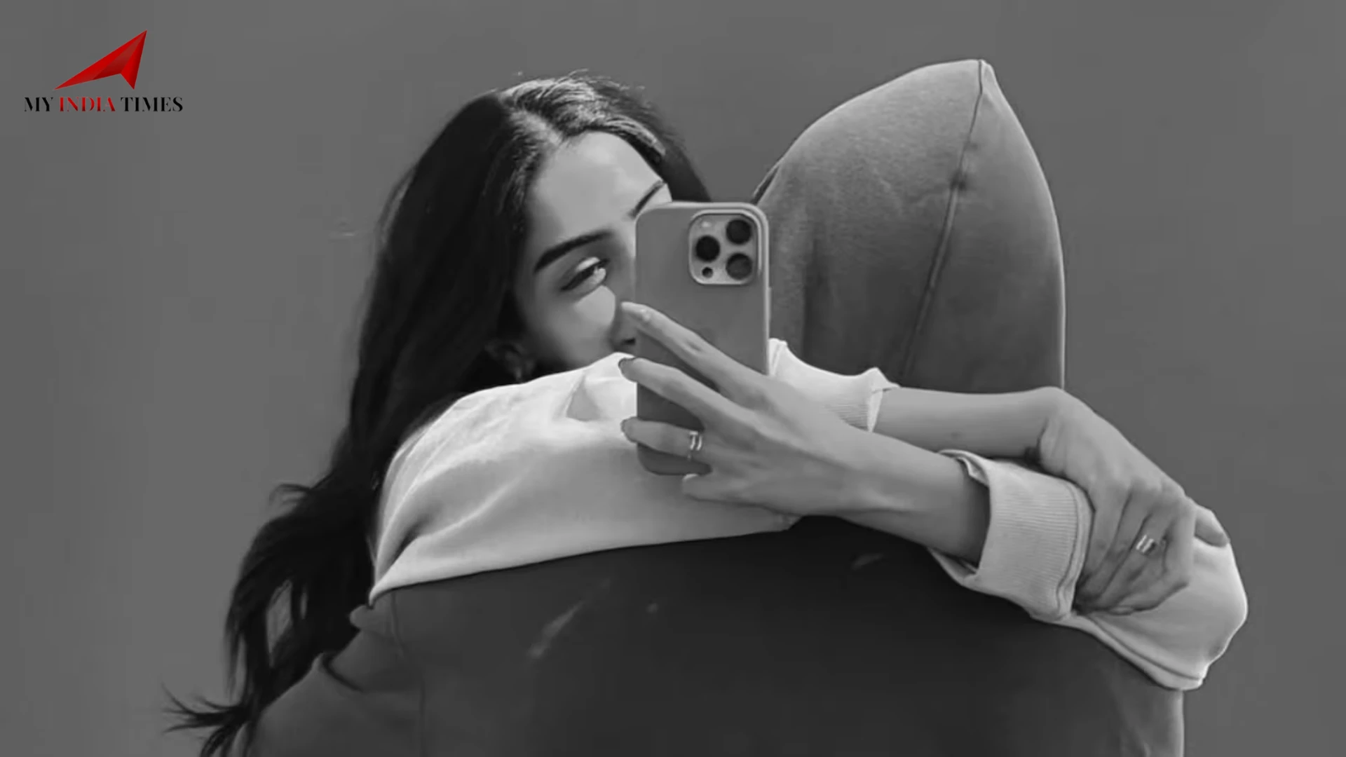 Khushi Kapoor’s Love Story No Longer a Secret? Advait Chandan Confirms

