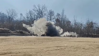 Suspicious IED Discovered in Tral, Pulwama; Security Forces Respond Promptly to Prevent Potential Tragedy