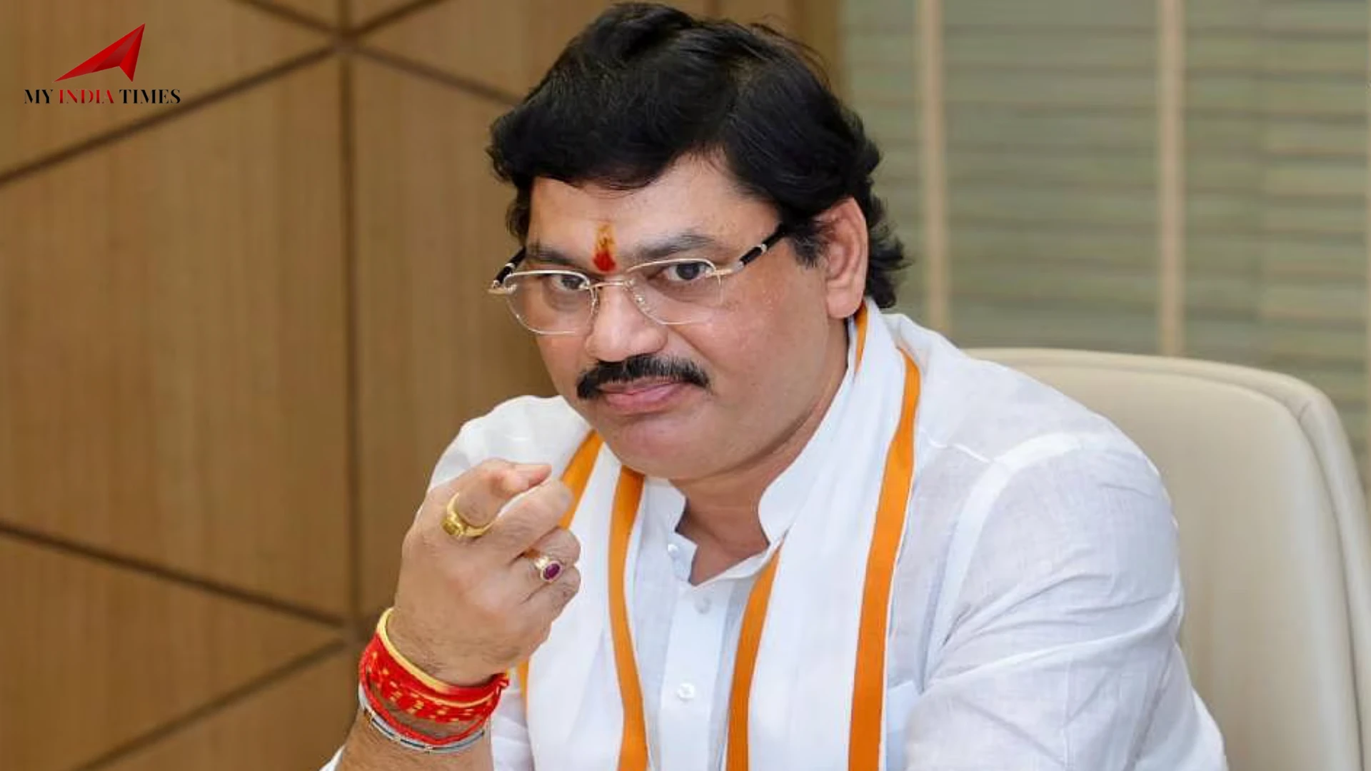 dhananjay munde’s health struggles and the political impact of his bell’s palsy diagnosis