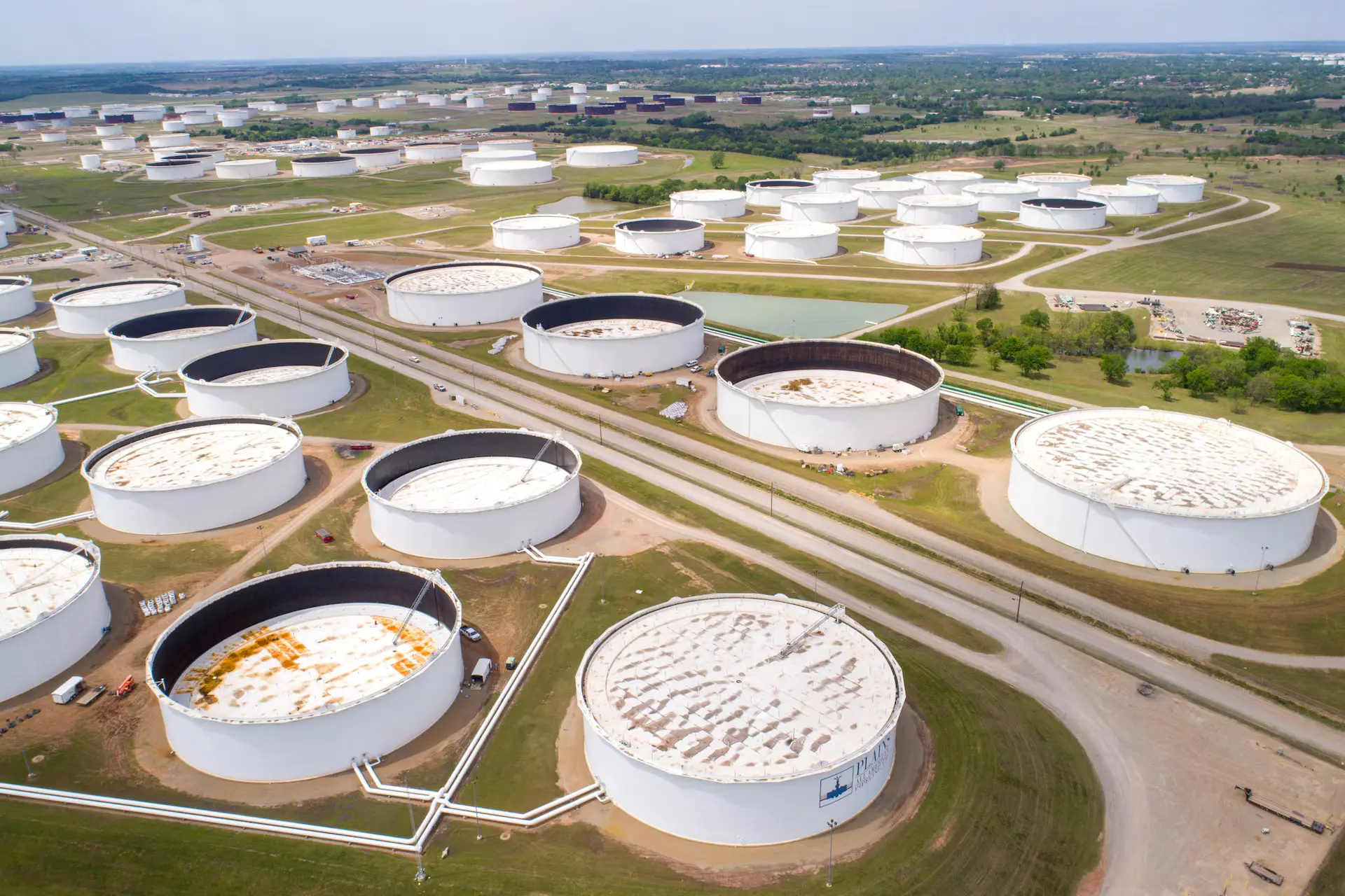 6a1d0cecbfc8e-Oil-prices-rise-more-than.webp