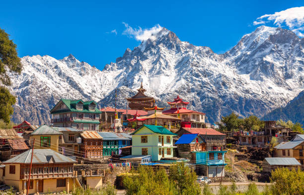 Toxic Chemicals Reach the Himalayas: Cancer-Linked Benzene Detected in Munsiyari Air, Scientists Raise Alarm