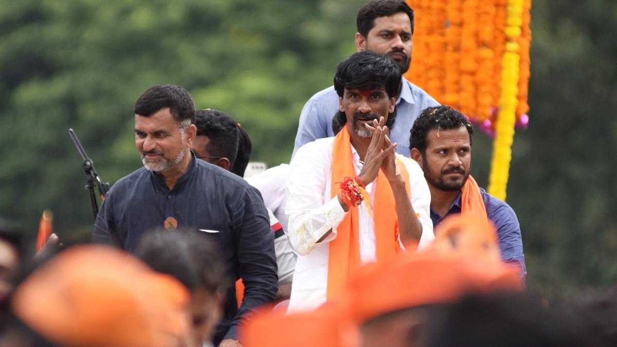 Maratha Quota Activist Manoj Jarange Patil Withdra